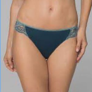 soma vanishing edge microfiber lace brief size Med
